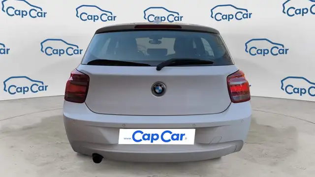 BMW 1 Series view 3