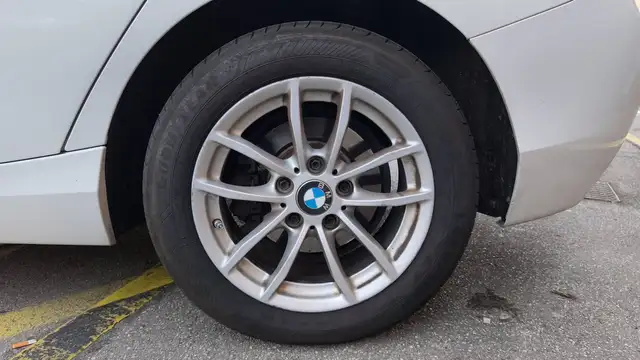 BMW 1 Series view 19