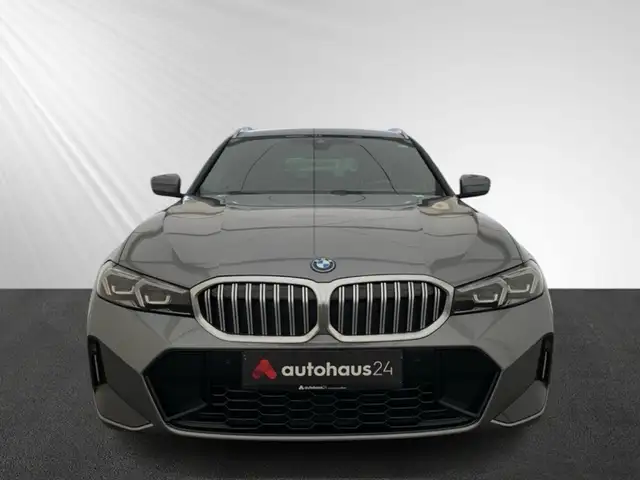 BMW 3 Series view 2