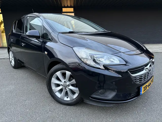 Opel Corsa 1.4 Favourite