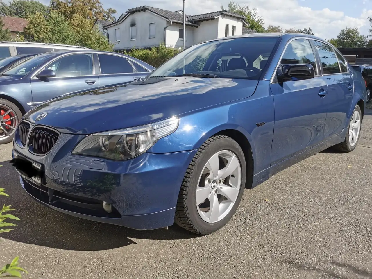 BMW 523