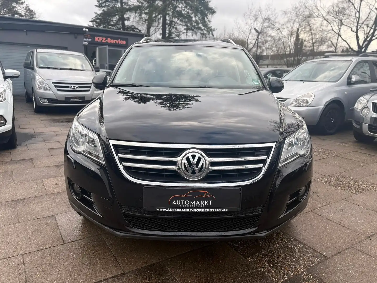 Volkswagen Tiguan Team 4Motion/Navi/SHZ/PDC/Klimaautomatic Schwarz - 2
