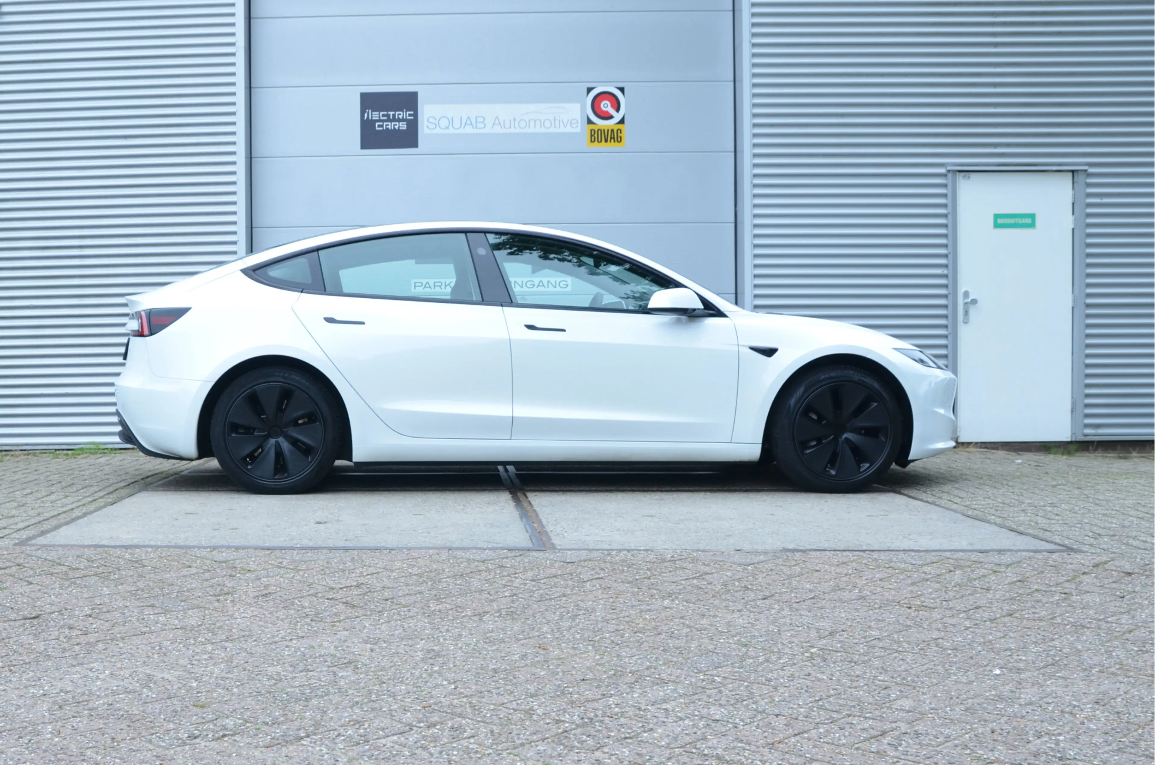 Tesla Model 3 RWD 60 kWh Premium, AutoPilot4.0 — photo 7