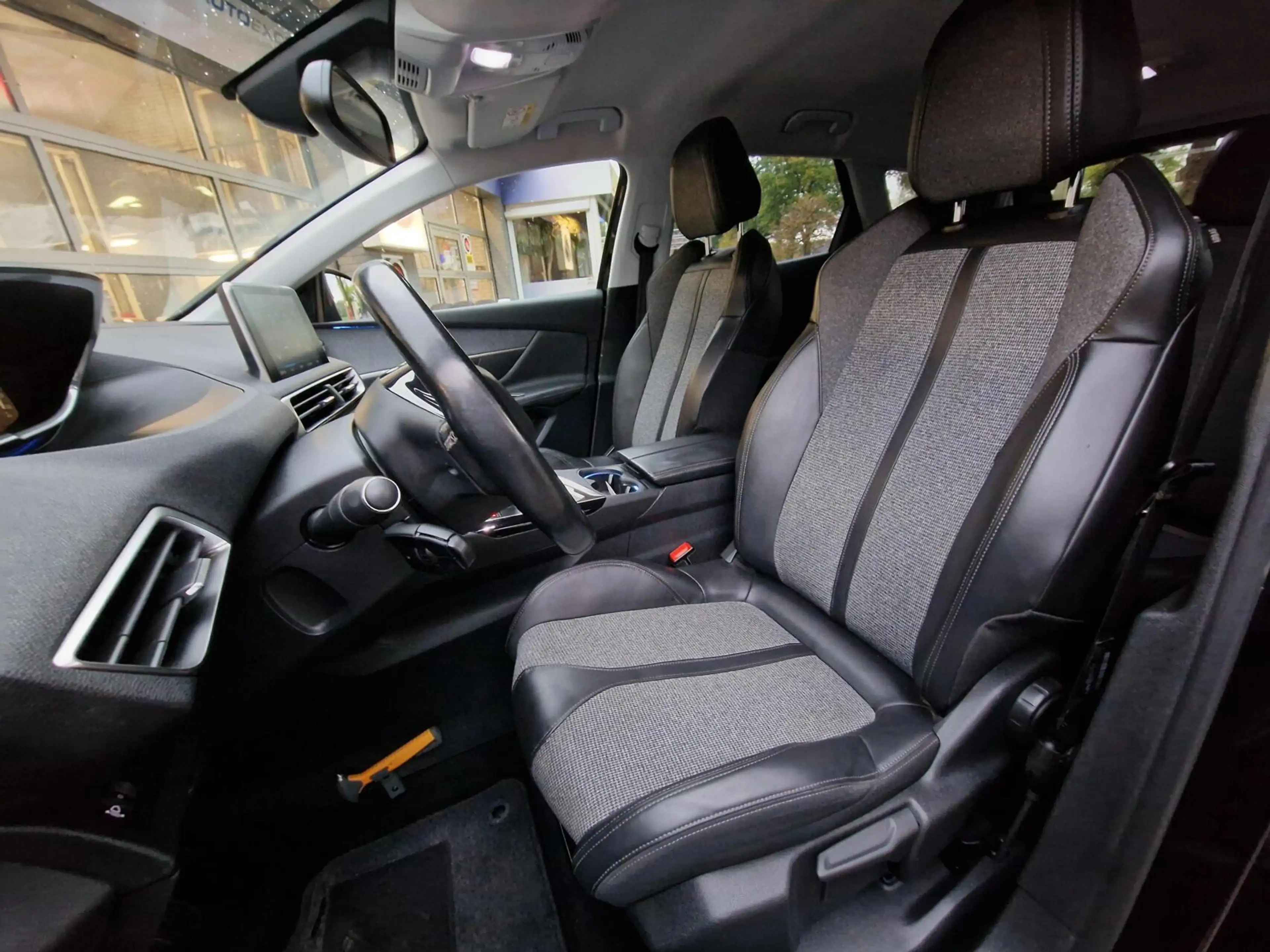 Peugeot 3008 1.2 PureTech Allure|Clima|Trekhaak|Carplay|360 cam — photo 4