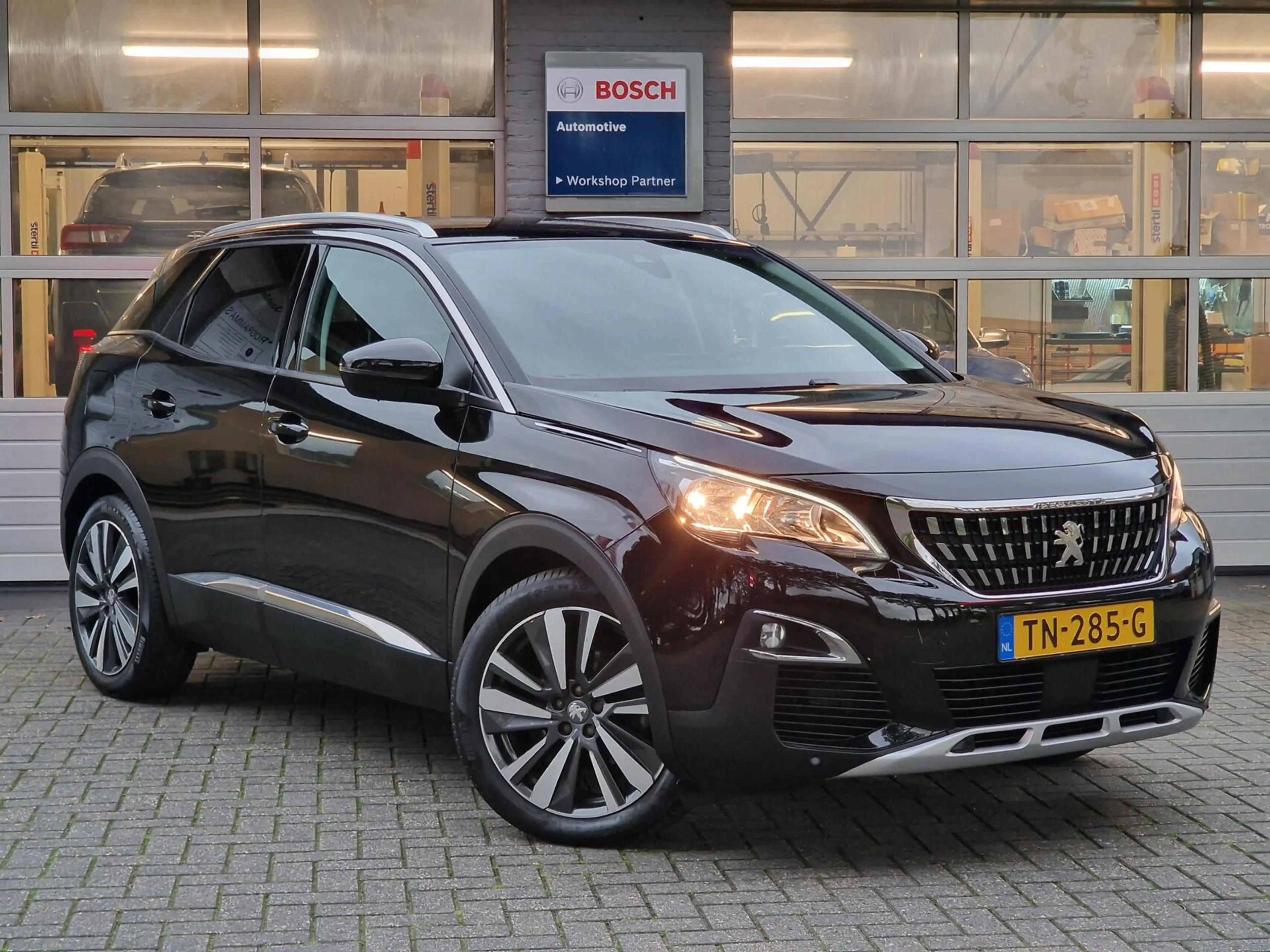 Peugeot 3008 1.2 PureTech Allure|Clima|Trekhaak|Carplay|360 cam
