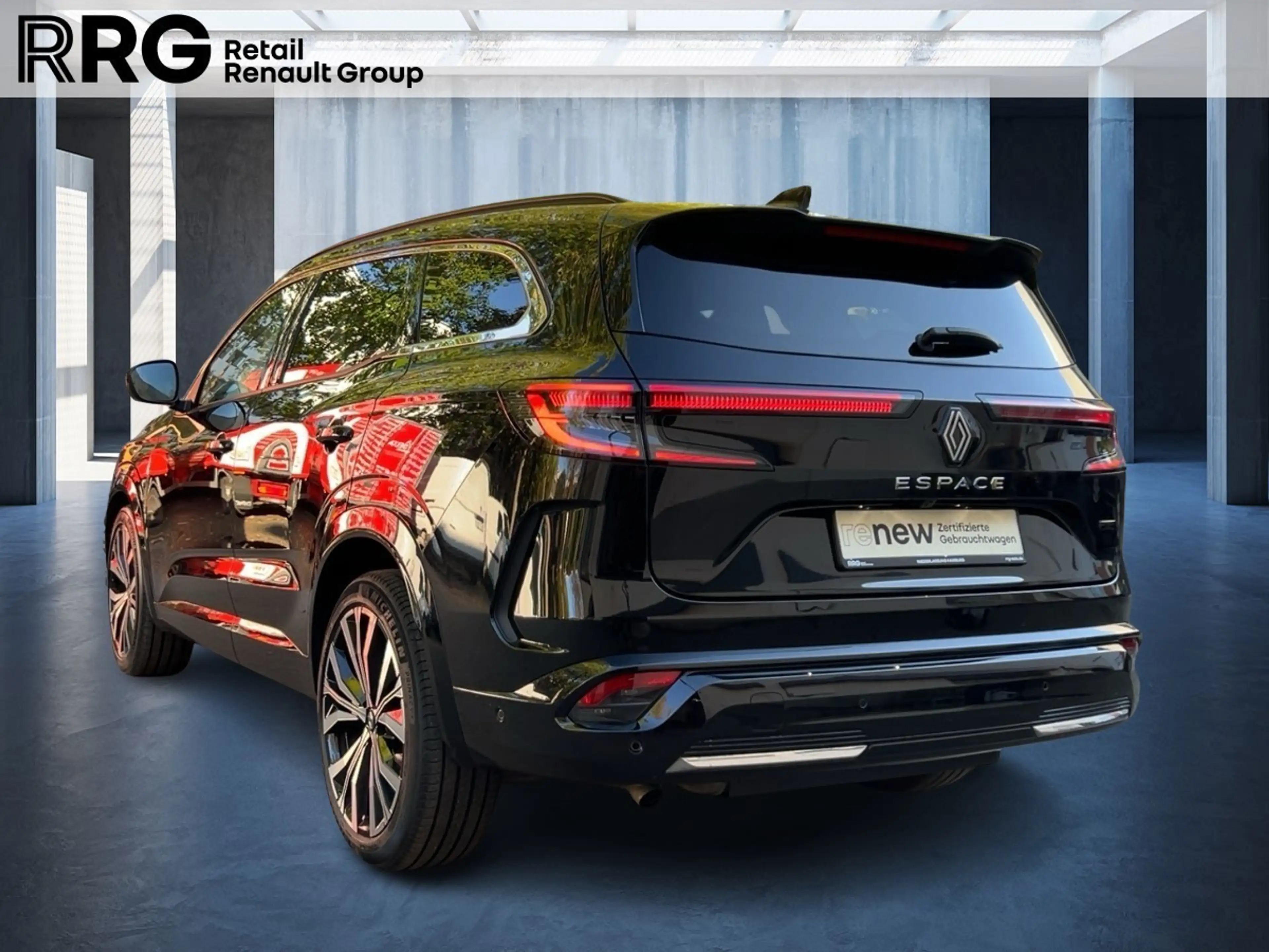 Renault Espace 6 Iconic E-Tech Full Hybrid 200 — photo 4