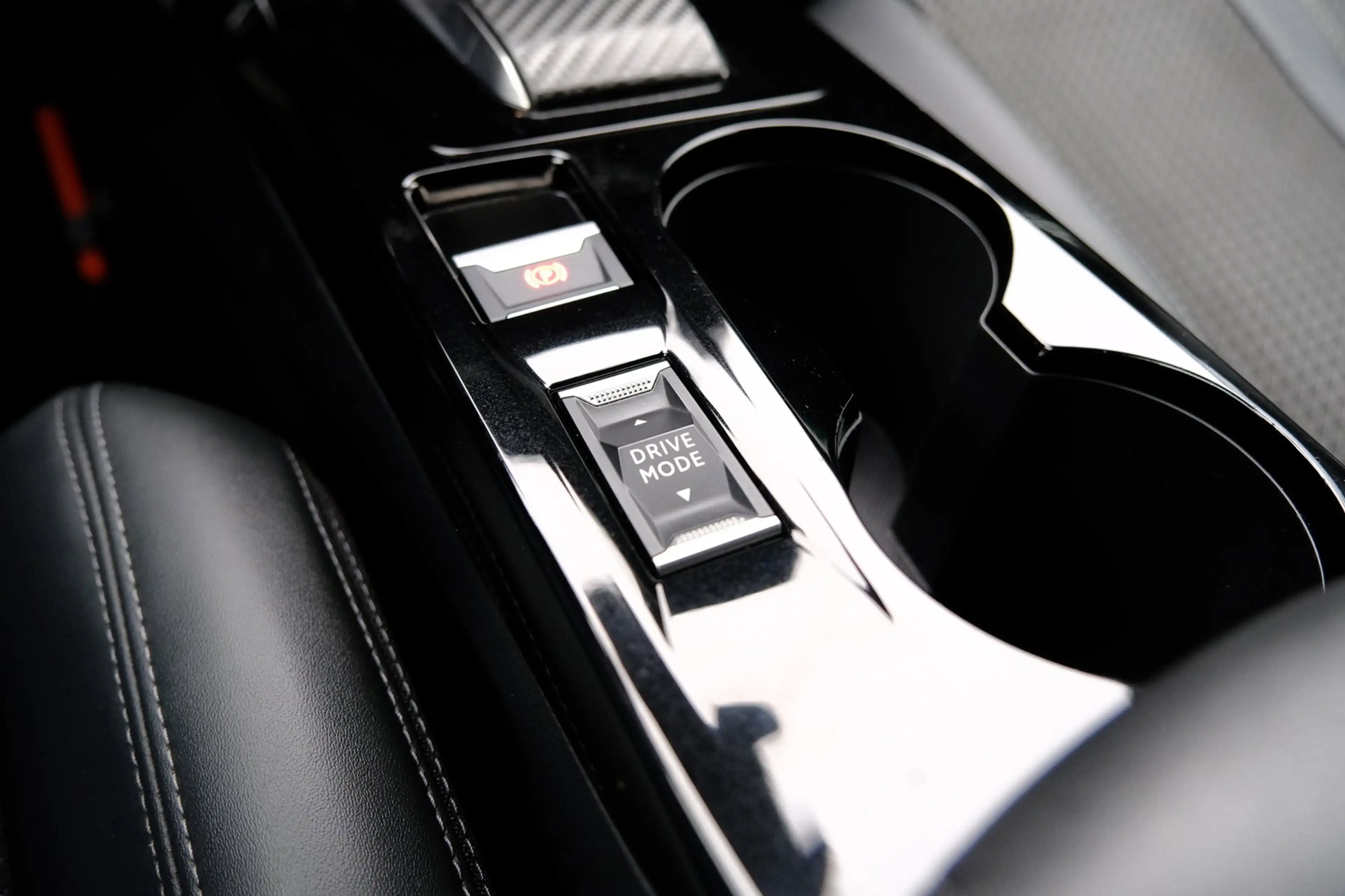 Peugeot e-2008 EV GT 50 kWh Aut. Half-Leder|1e Eig!|Navi|Clima|Ca — photo 21