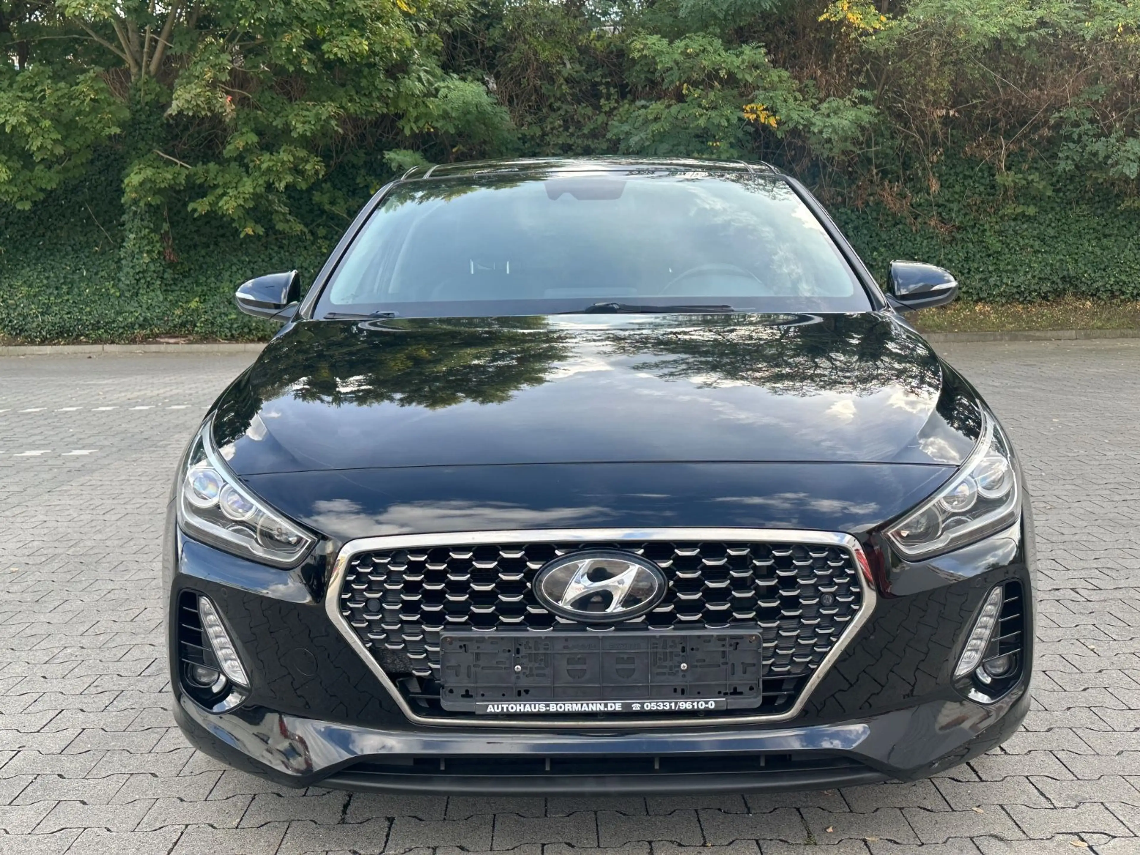 Hyundai i30 Premium *KLIMA*NAVI*Panorama*AHK*RückF.Cam* — photo 10