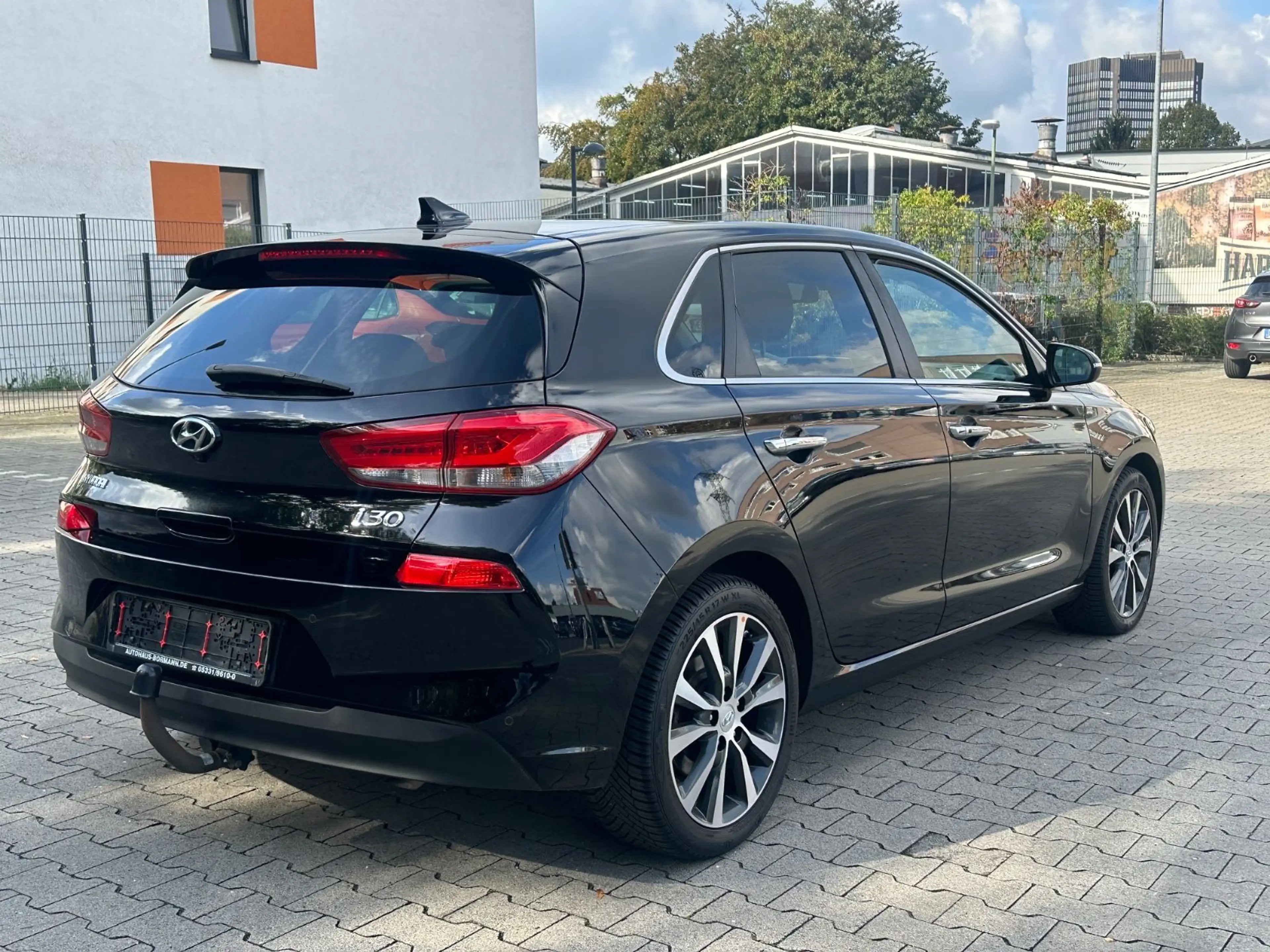 Hyundai i30 Premium *KLIMA*NAVI*Panorama*AHK*RückF.Cam* — photo 7