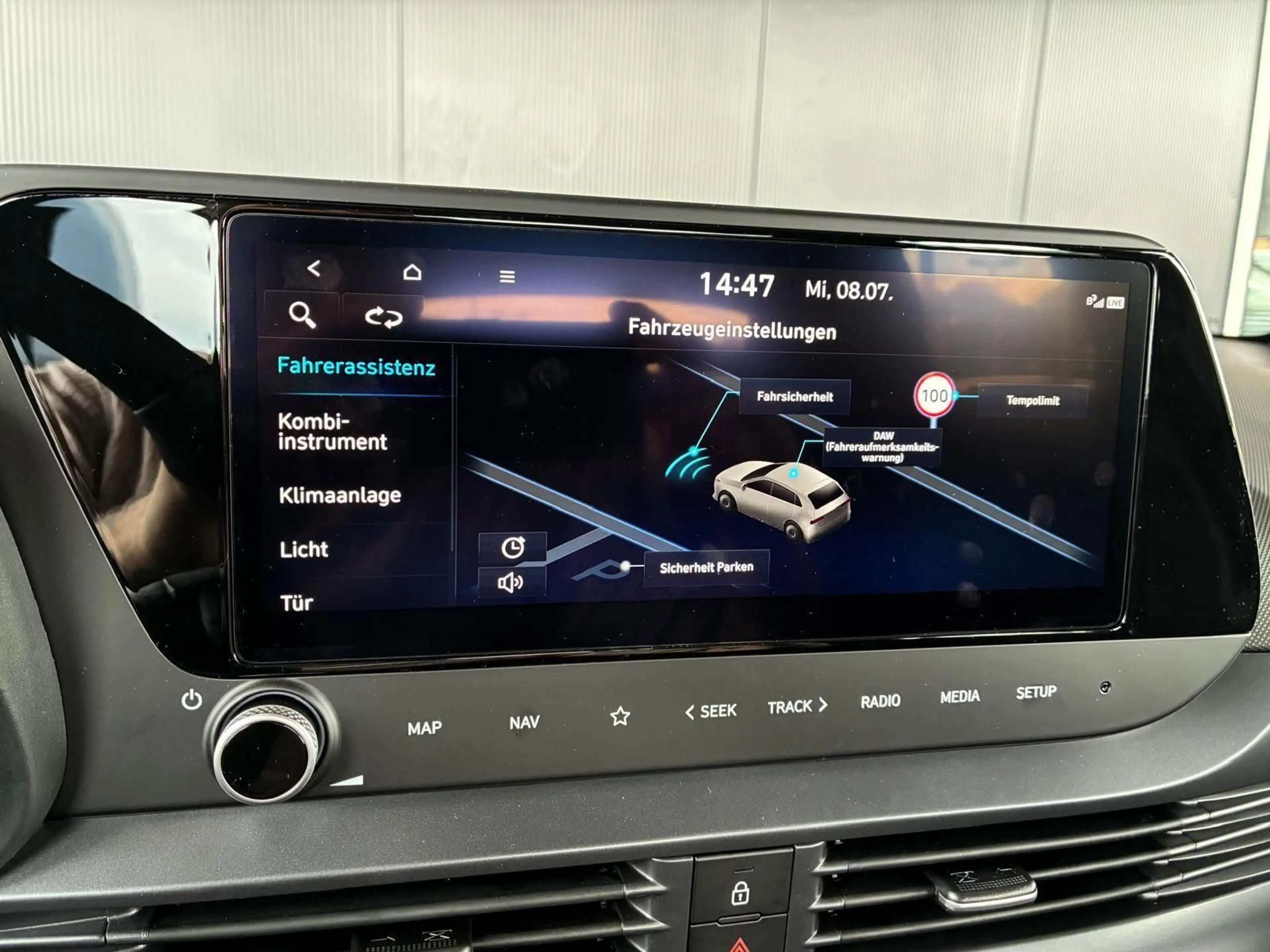 Hyundai BAYON Blackline 1.0 T-GDI 6MT / LED Sitz + Le... — photo 13