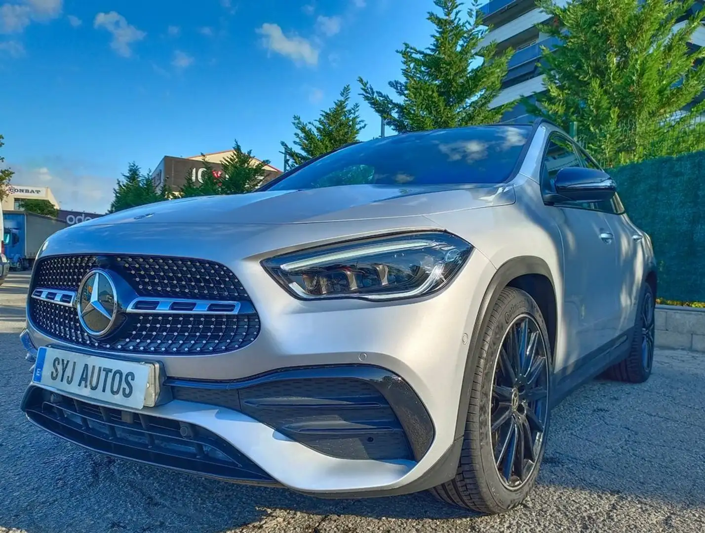 Mercedes-Benz GLA 45 AMG 200d LINE. 150cv Argent - 1