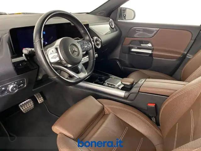 Mercedes-Benz Gla view 10
