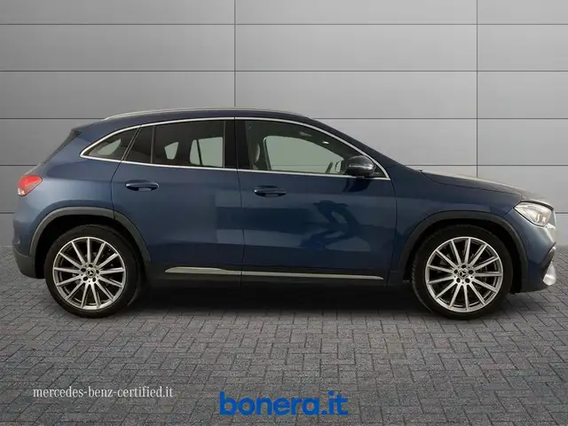 Mercedes-Benz Gla view 6