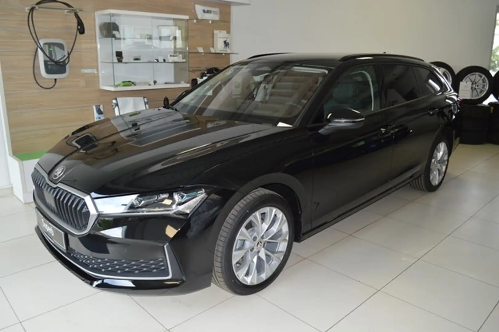 Skoda Superb Combi Selection 2.0 TDI Canton AHK Schwarz - 1