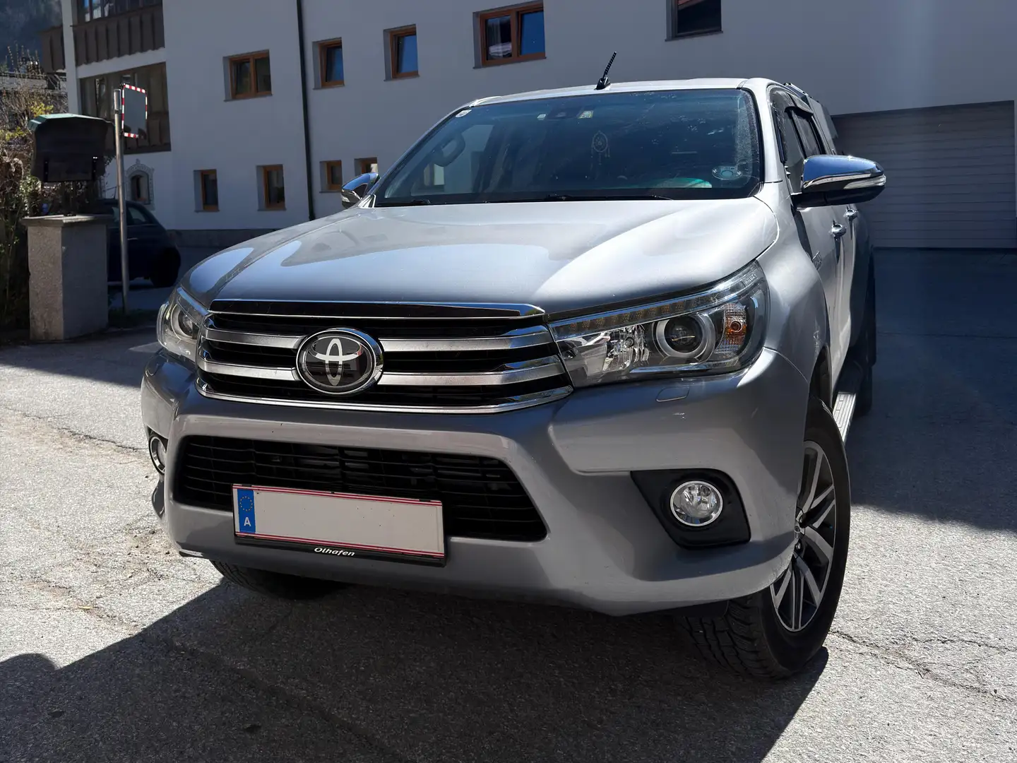 Toyota Hilux 2.4 AWD Automatik DoubleCab Lounge Silber - 1