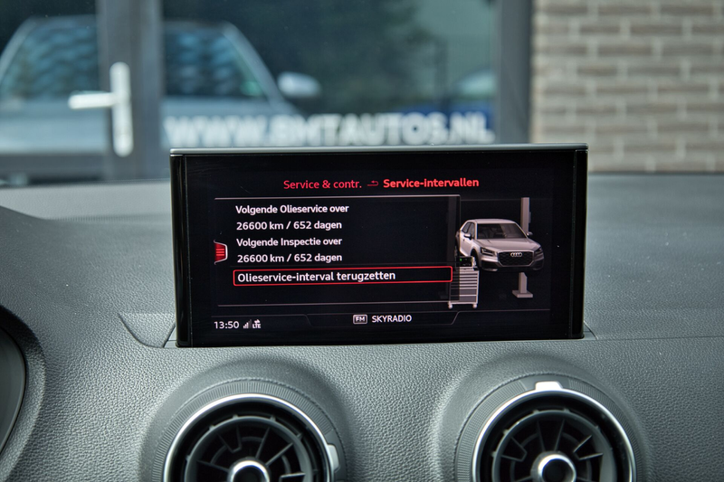 Audi Q2 35 TFSI CoD Design / Pano / Trekhaak / Adaptive / — photo 34