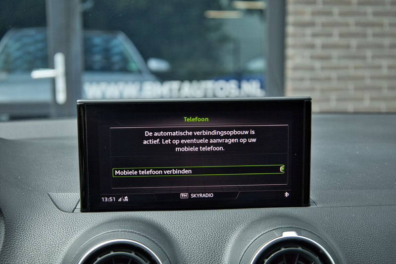 Audi Q2 35 TFSI CoD Design / Pano / Trekhaak / Adaptive / — photo 35