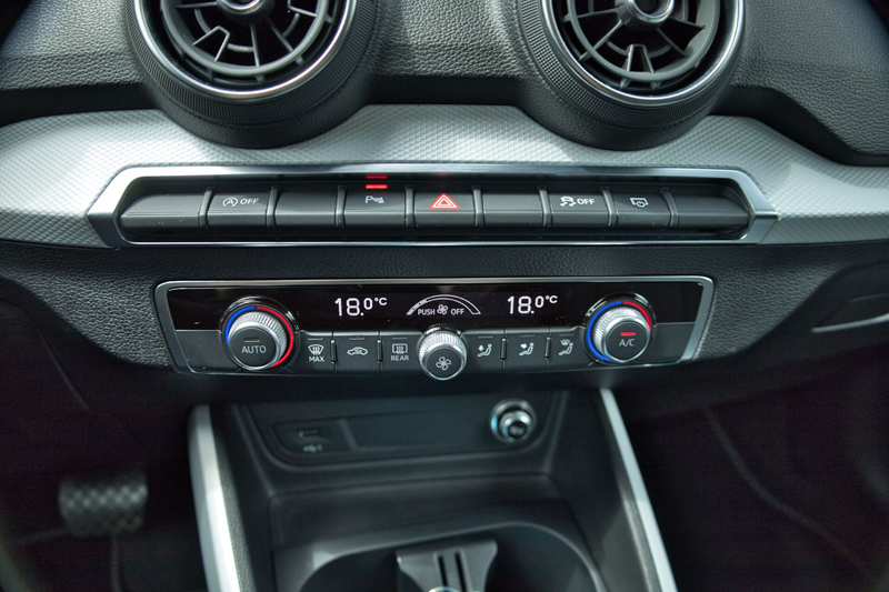 Audi Q2 35 TFSI CoD Design / Pano / Trekhaak / Adaptive / — photo 27
