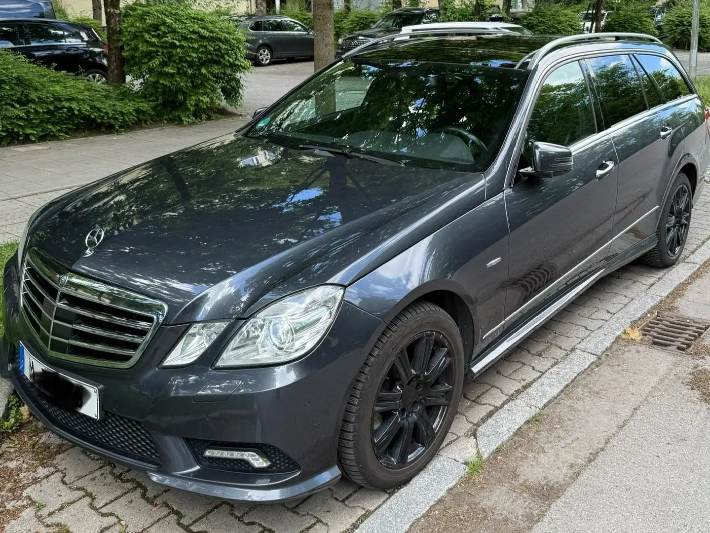 Mercedes-Benz E 300 E 300 T CDI Avantgard AMG 4Matic Luftfederung Grau - 1