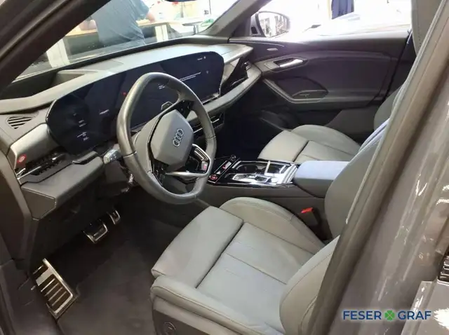 Audi SQ6 E-Tron view 3