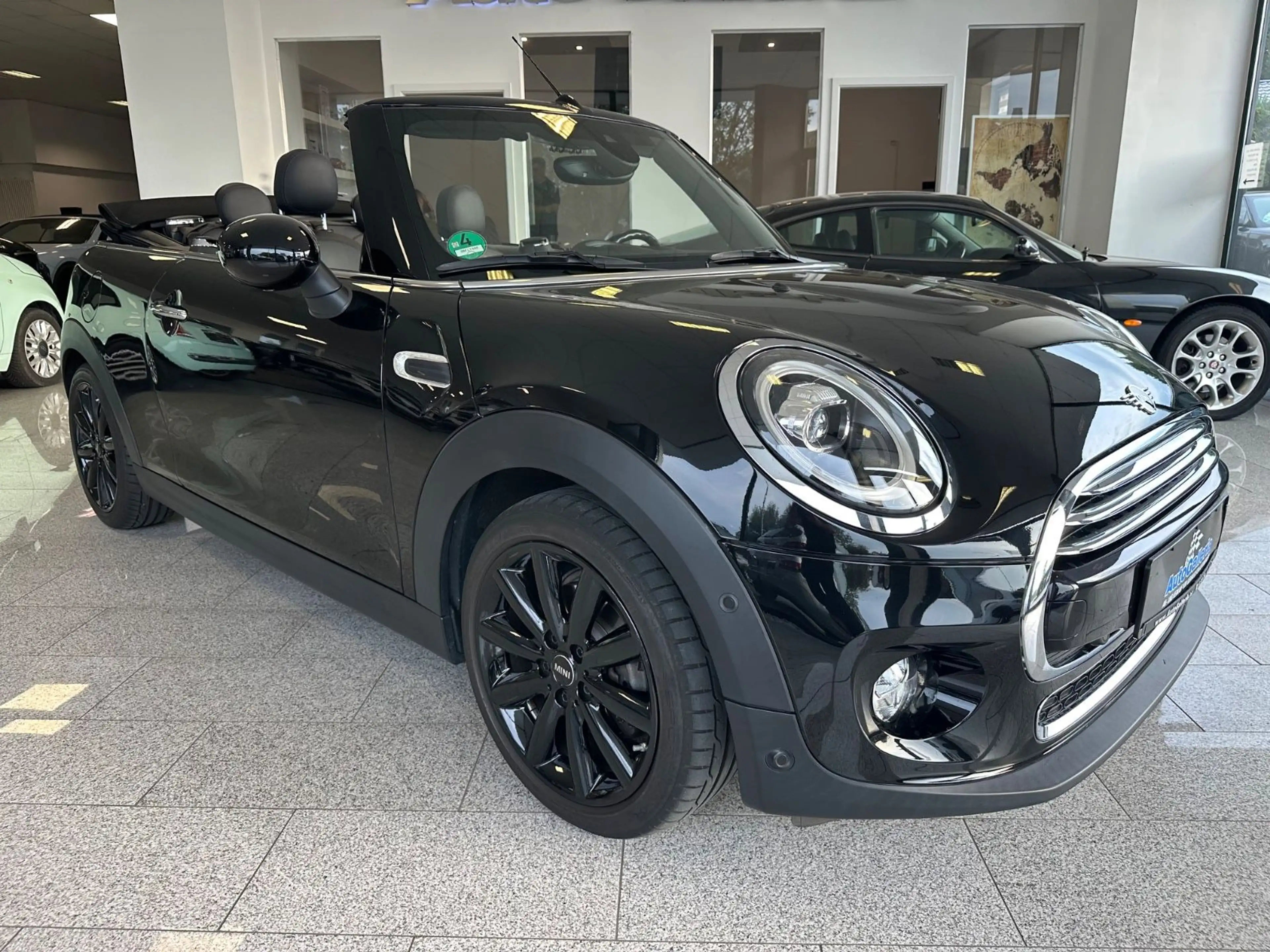 MINI Cooper Cabrio Automatik Leder Kamera Navi — photo 6