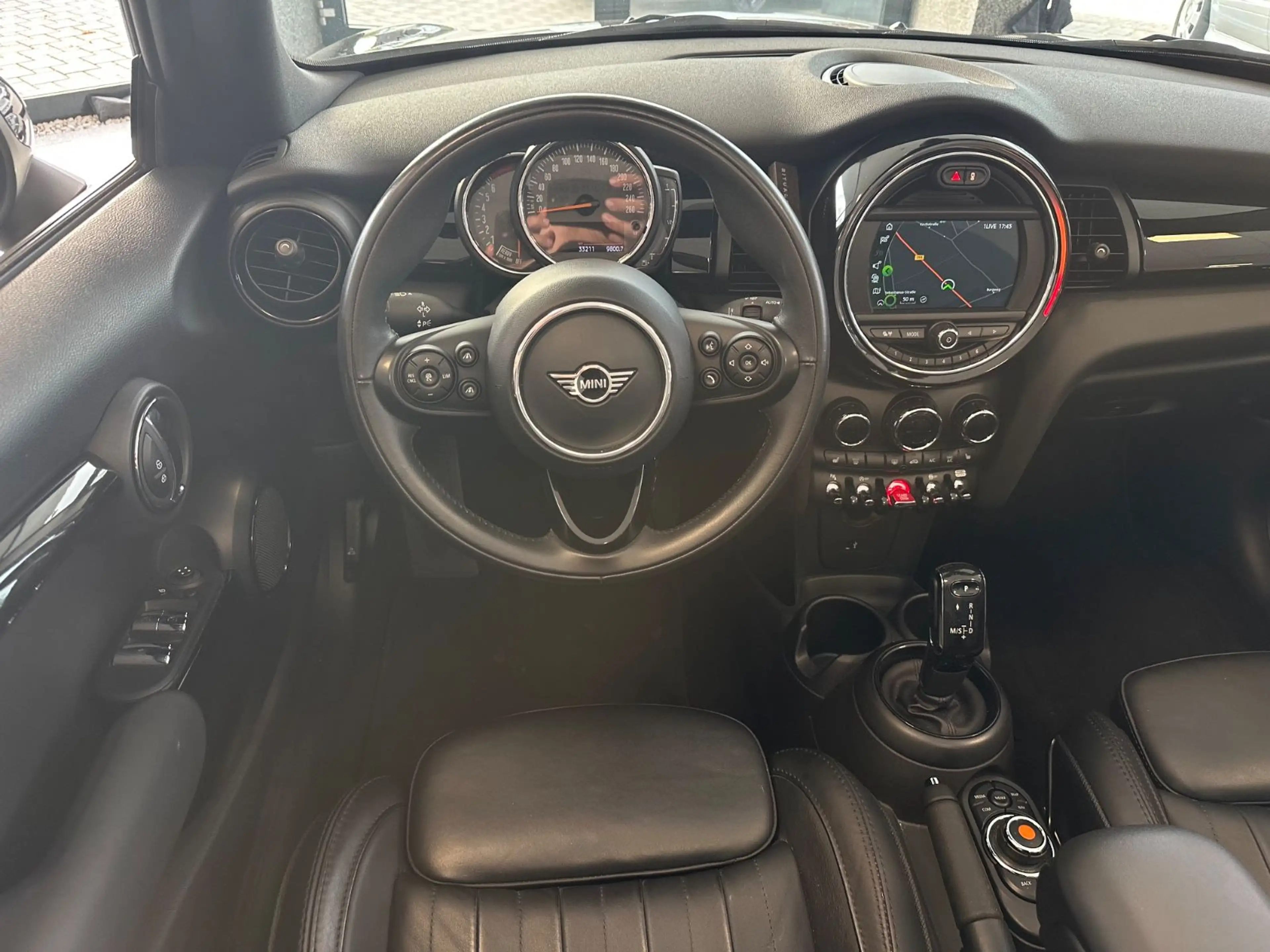 MINI Cooper Cabrio Automatik Leder Kamera Navi — photo 12