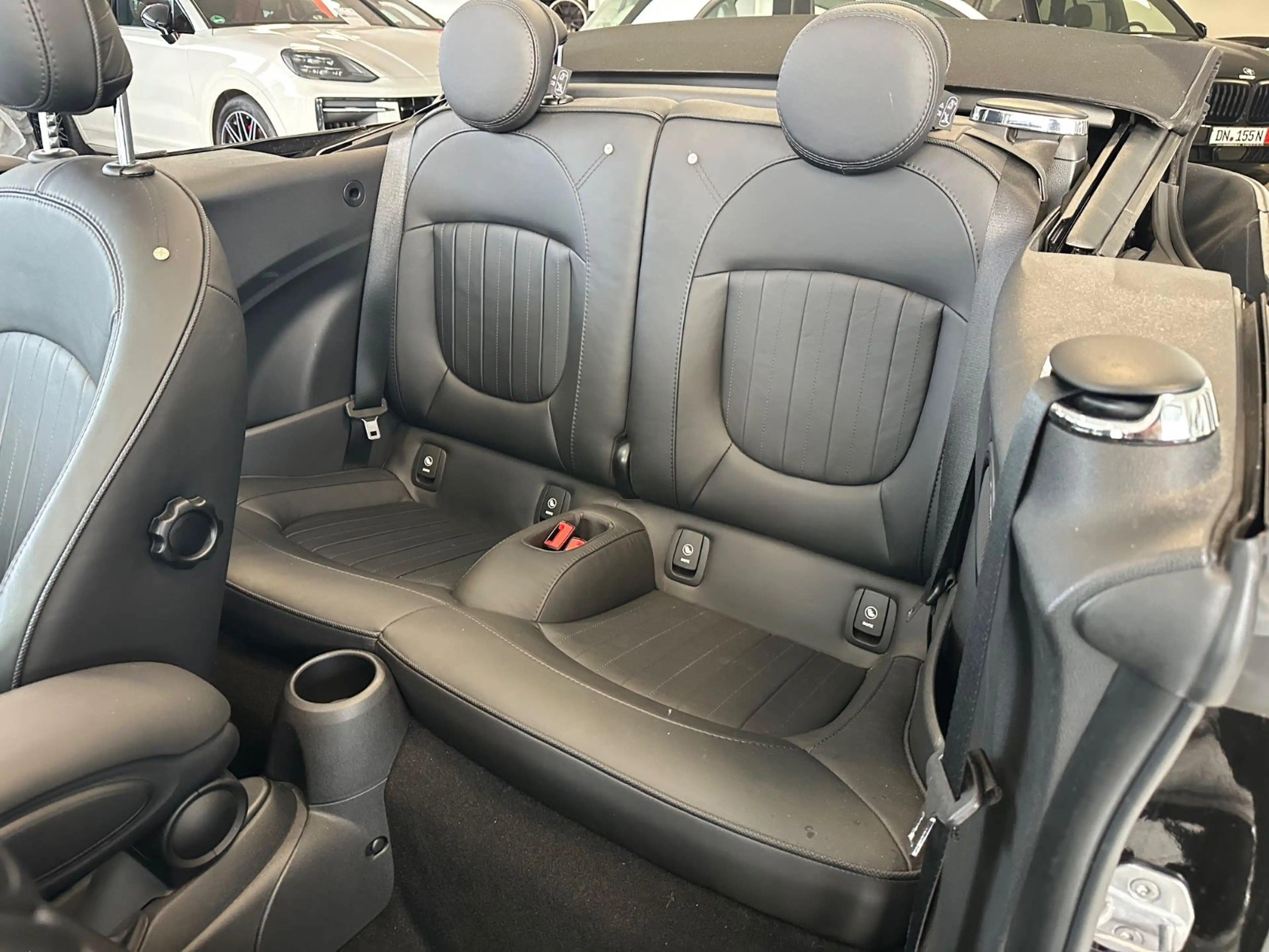 MINI Cooper Cabrio Automatik Leder Kamera Navi — photo 15
