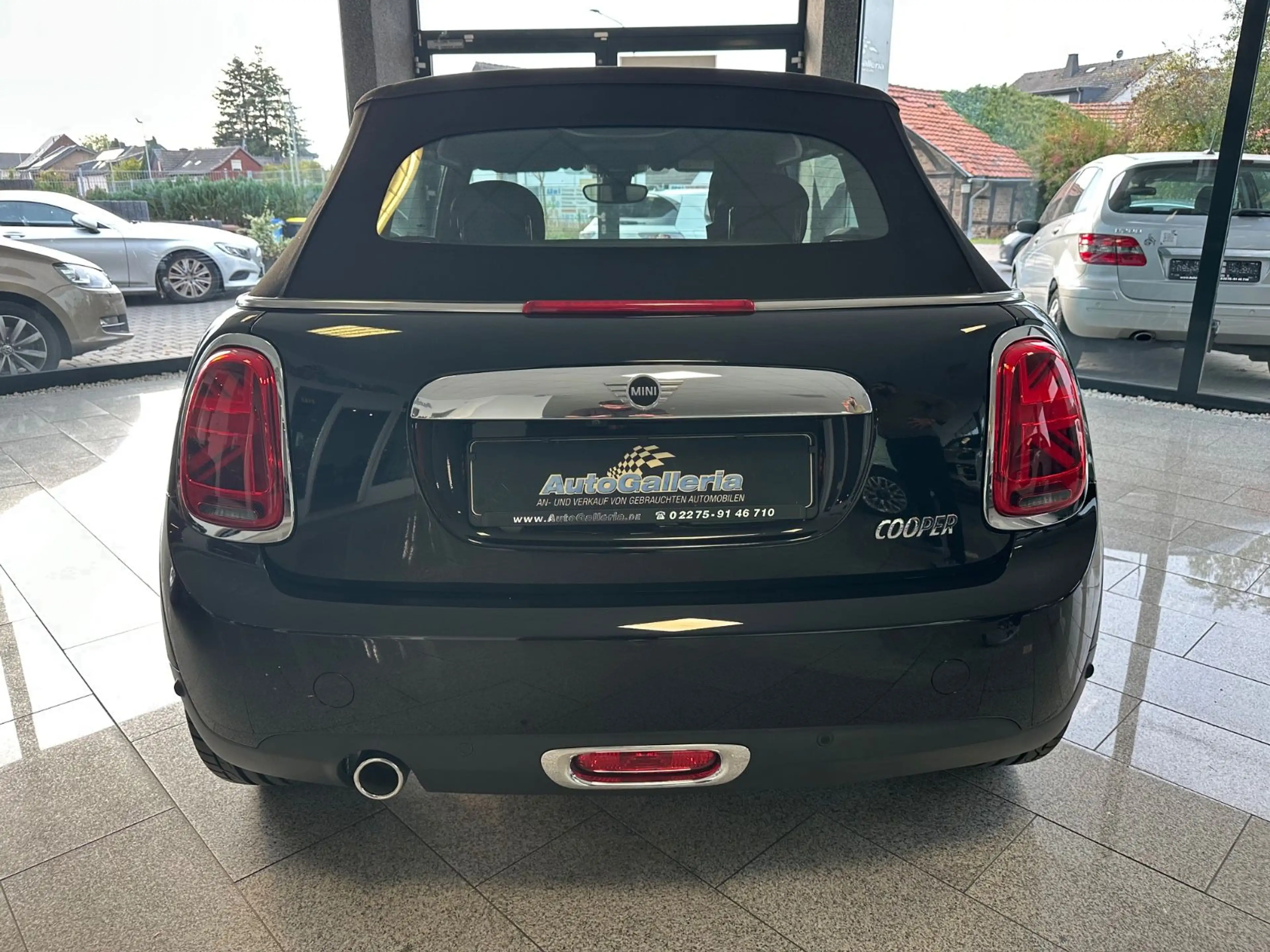 MINI Cooper Cabrio Automatik Leder Kamera Navi — photo 9
