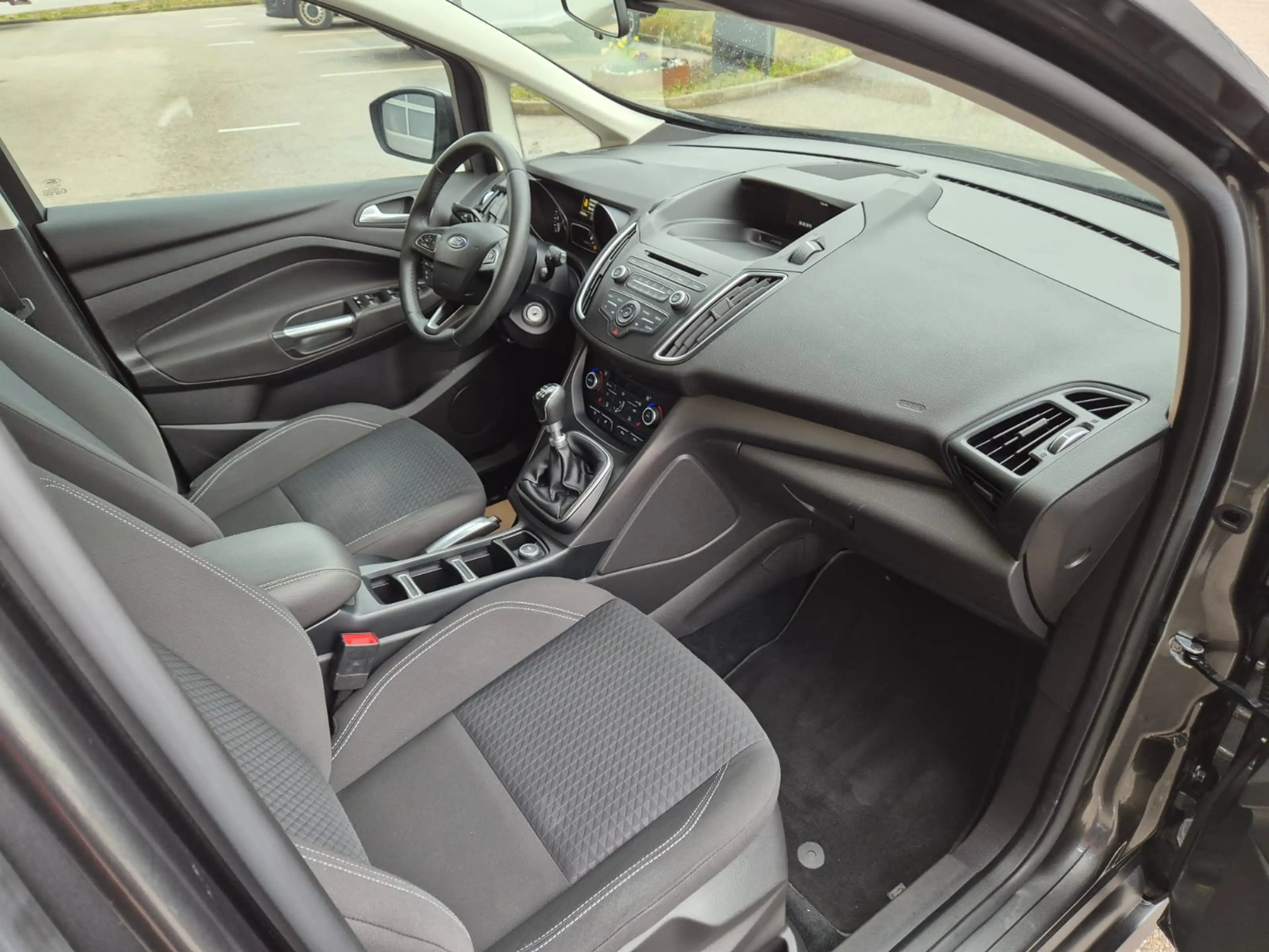 Ford Grand C-Max Grand C-MAX Trend 1,0 EcoBoost Trend — photo 14