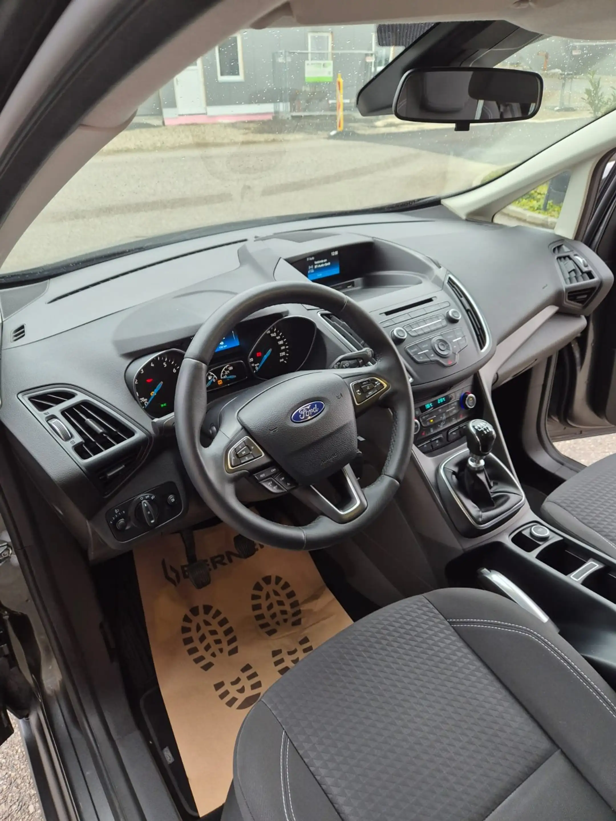 Ford Grand C-Max Grand C-MAX Trend 1,0 EcoBoost Trend — photo 11