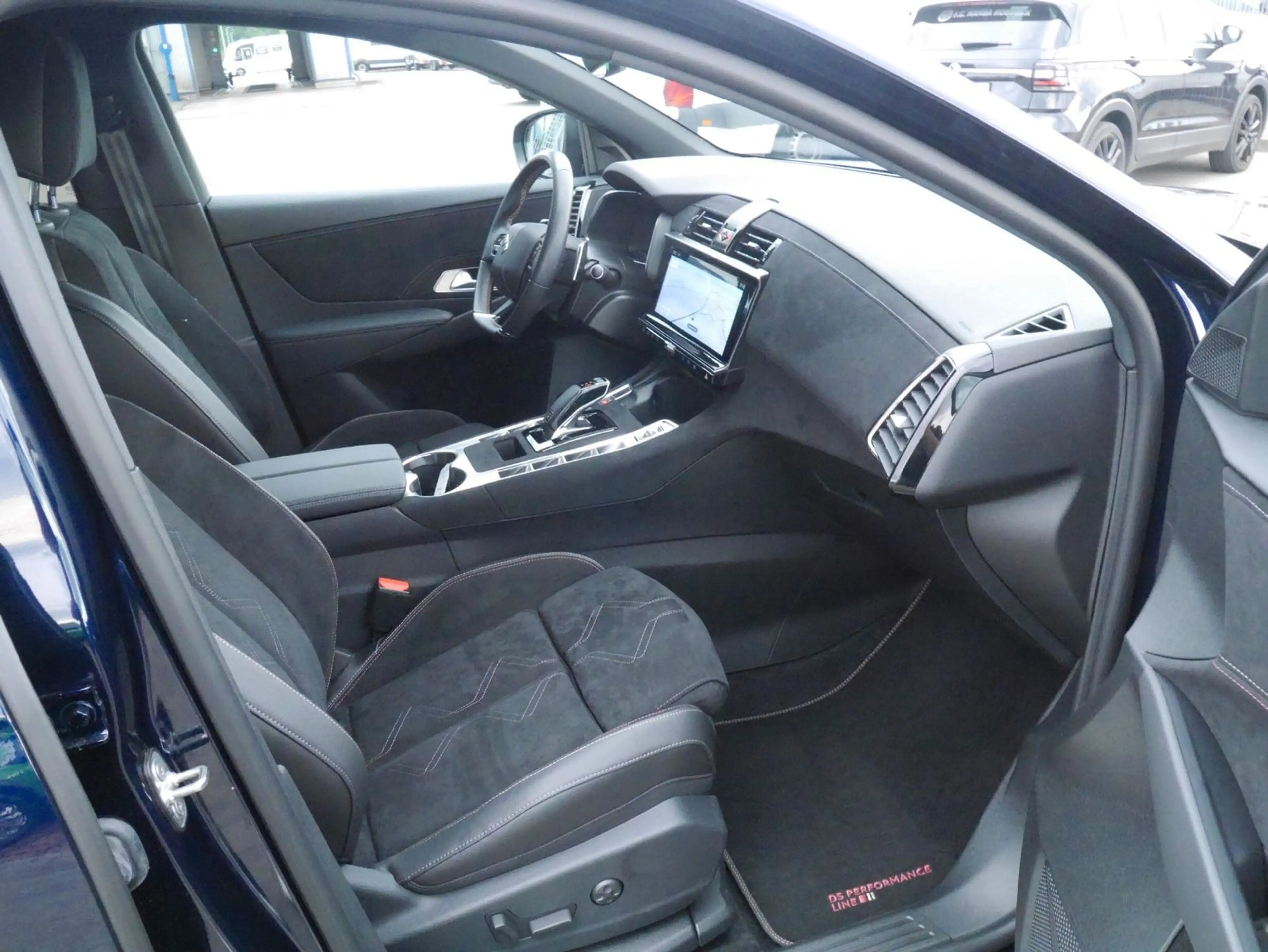DS Automobiles DS 7 Crossback DS7  HDI Perf-Line 130 Navi/LED/APP/SHZ/Kamera — photo 13