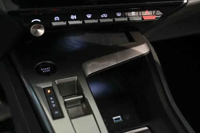 Peugeot 408 view 15