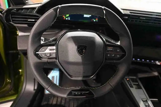 Peugeot 408 view 12