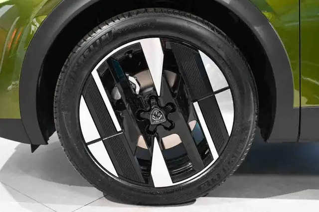 Peugeot 408 view 6