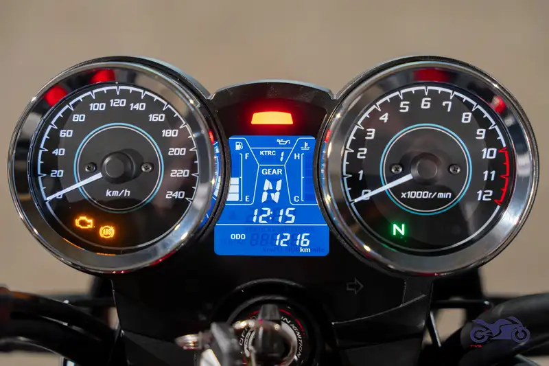 Kawasaki Z 650 RS - foto 6