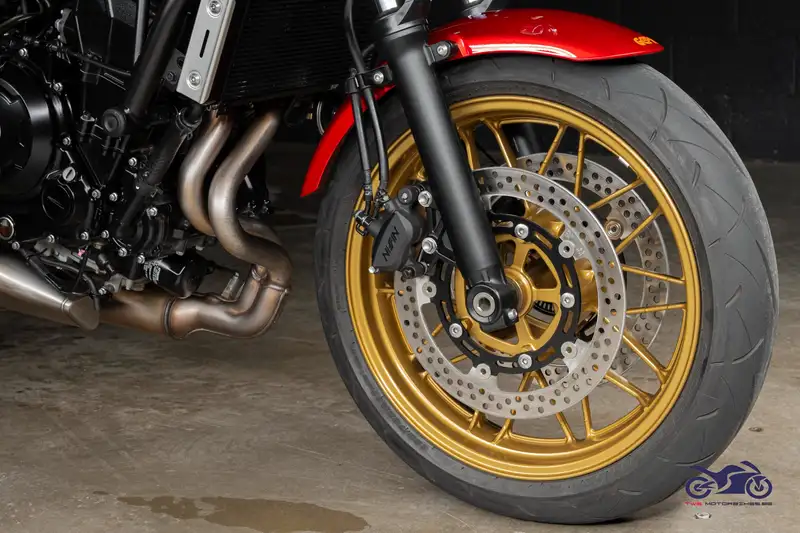 Kawasaki Z 650 RS - foto 5