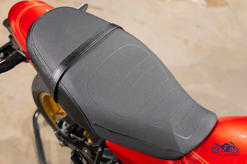 Kawasaki Z 650 RS - foto 8