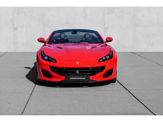 Ferrari Portofino view 9