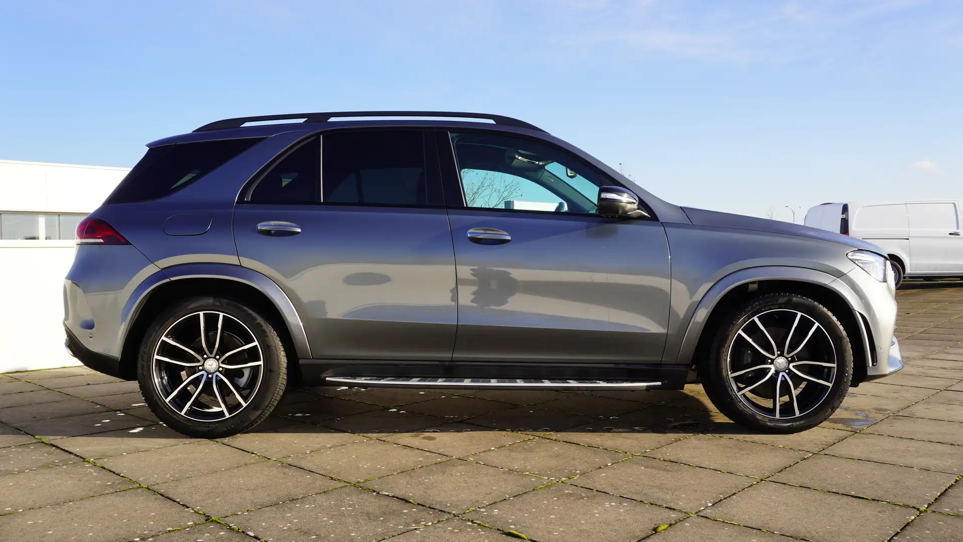 Mercedes-Benz GLE 300 d 4M AMG/NAPPA/TREKH/MEMO/PANODAK/360 CAM/NIGHTPAK Grijs - 2