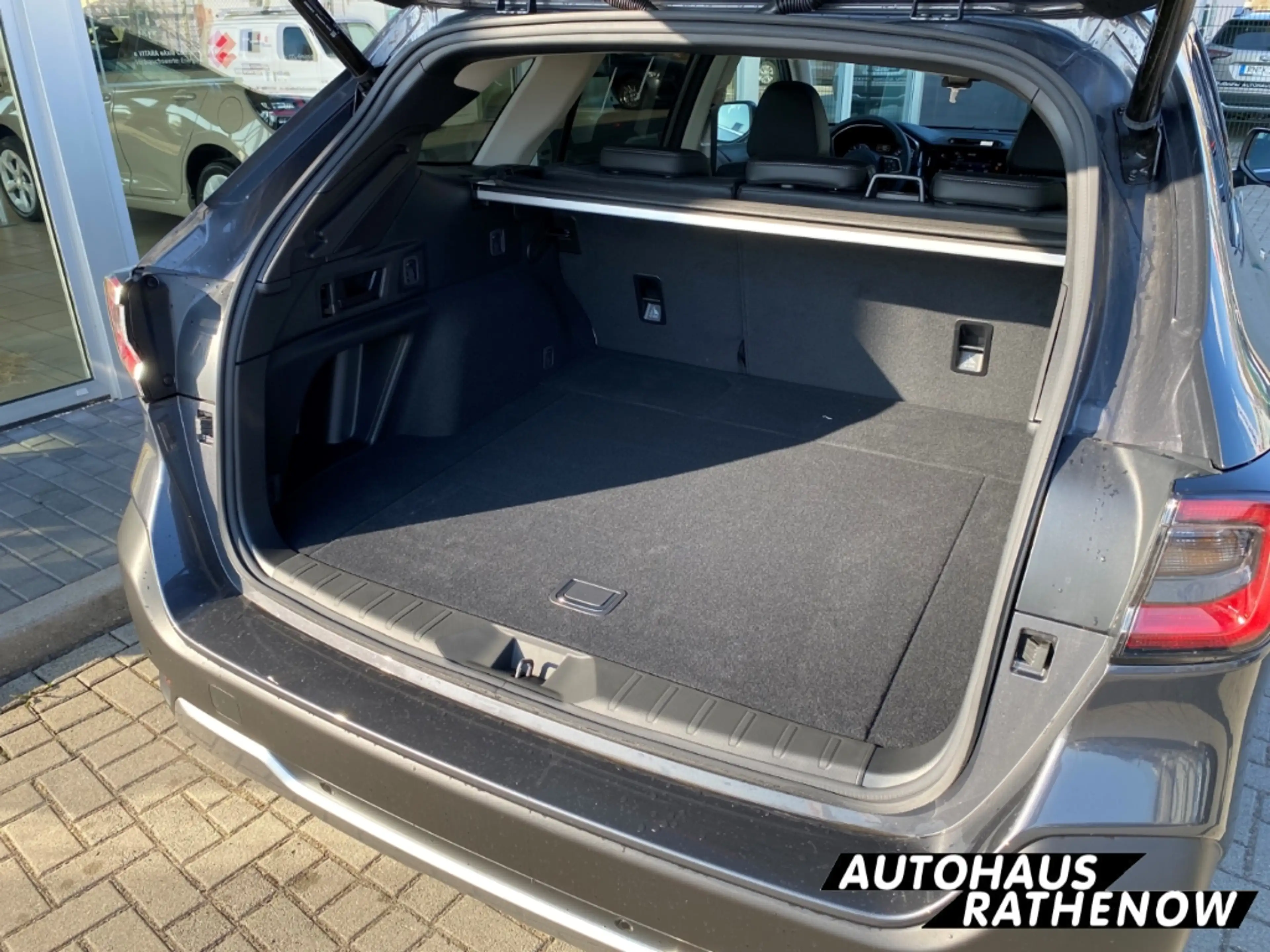 Subaru OUTBACK Platinum 2.5i Leder LED Kurvenlicht NAVI el. Heckk — photo 7