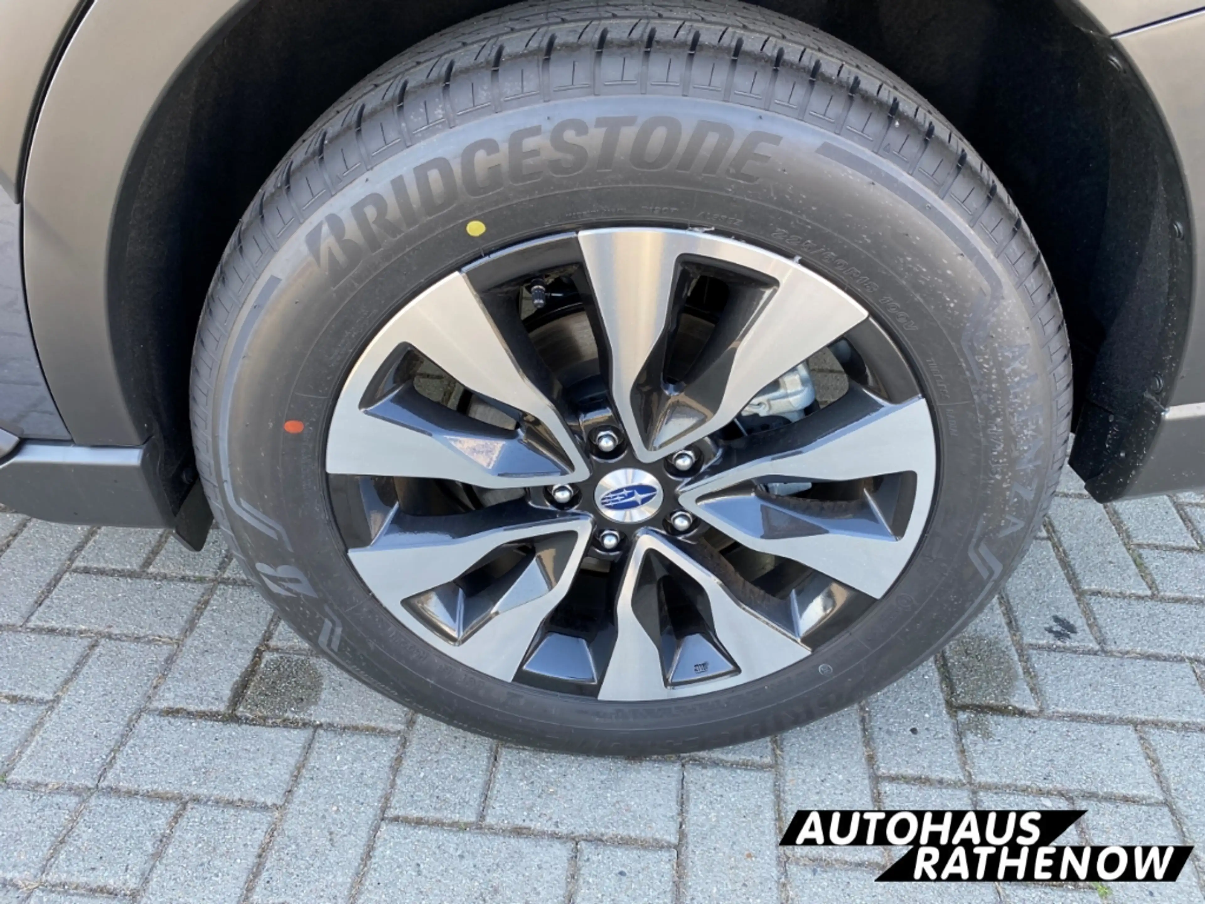 Subaru OUTBACK Platinum 2.5i Leder LED Kurvenlicht NAVI el. Heckk — photo 10