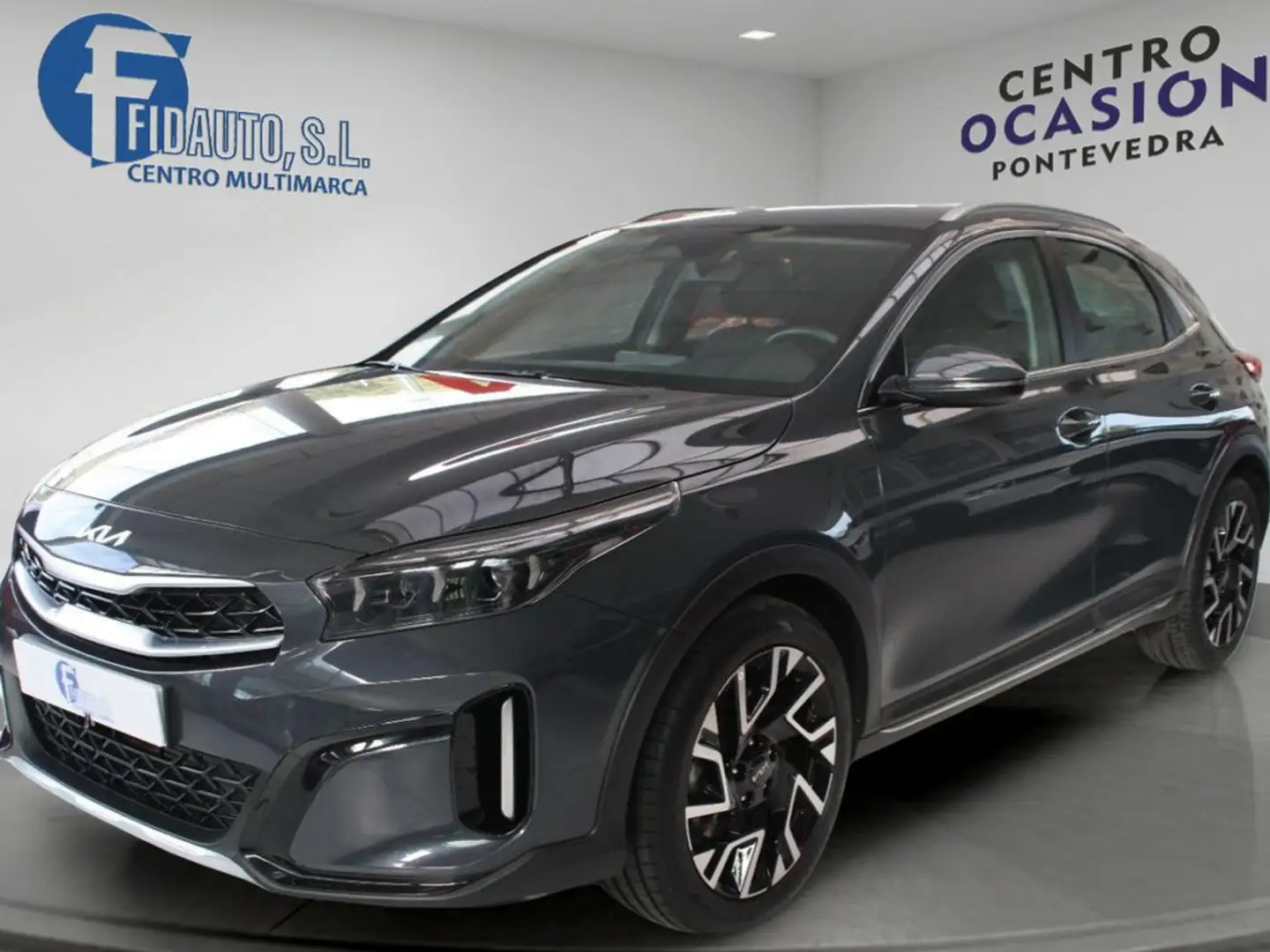 Kia XCeed 1.0 T-GDi Tech Gris - 1