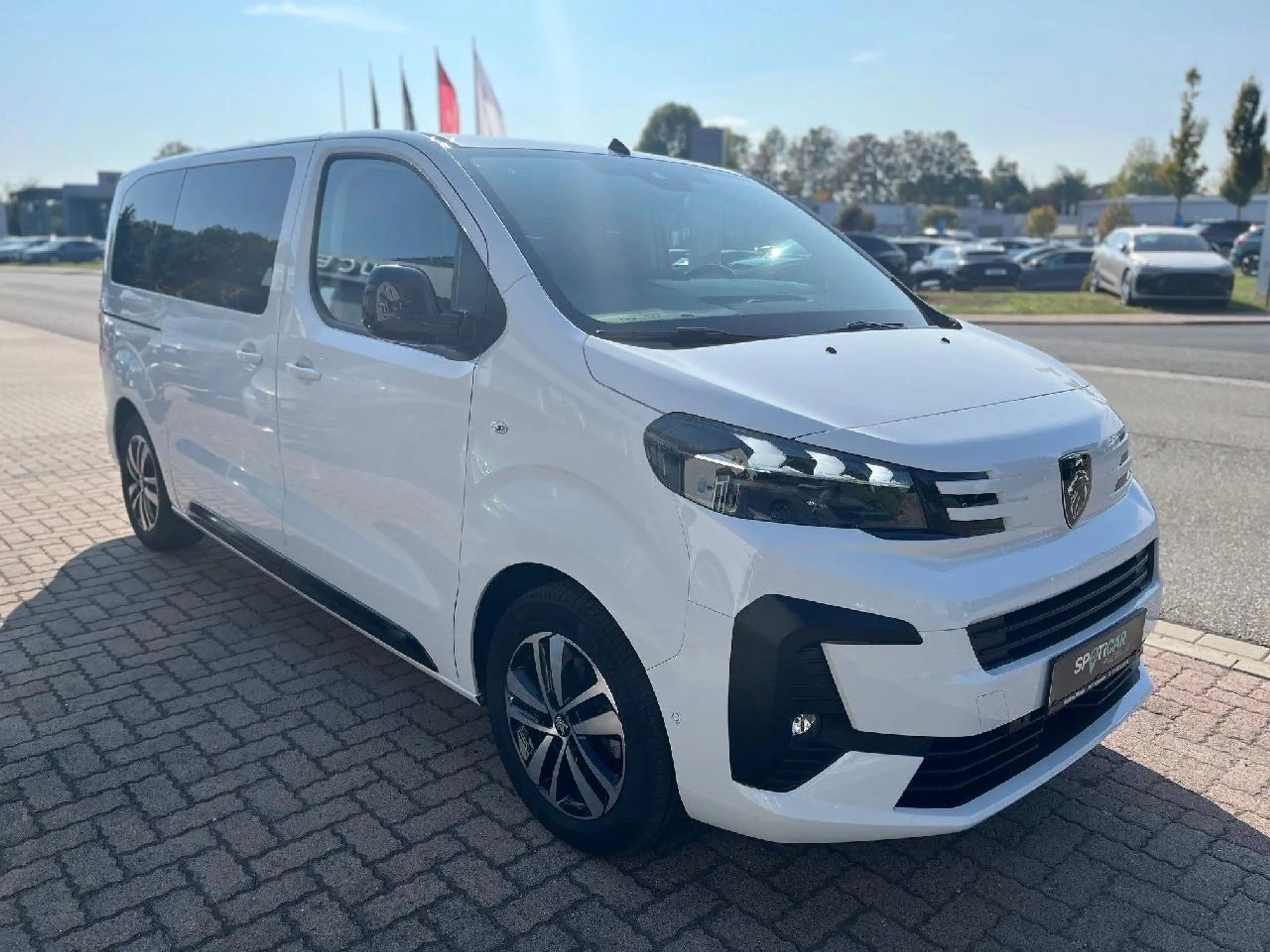 Peugeot Traveller Traveller Active L2 Navi+LED+8 Sitzer+AHK — photo 2