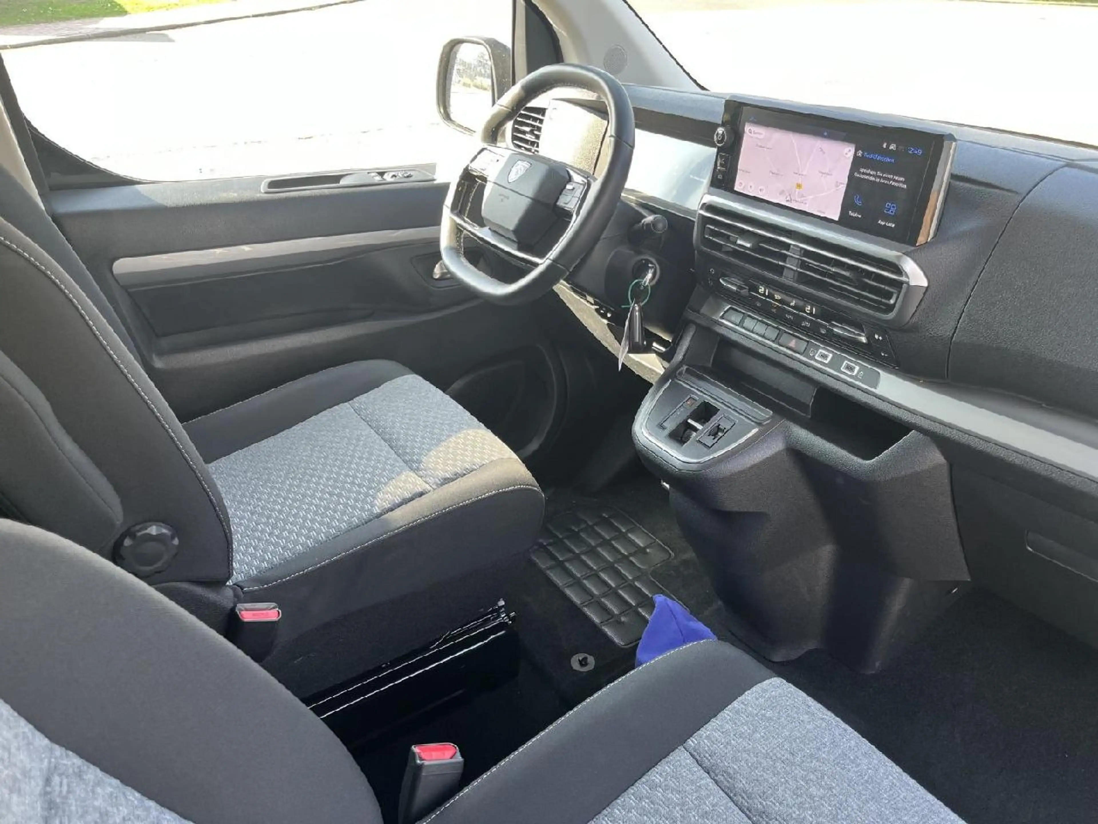 Peugeot Traveller Traveller Active L2 Navi+LED+8 Sitzer+AHK — photo 6