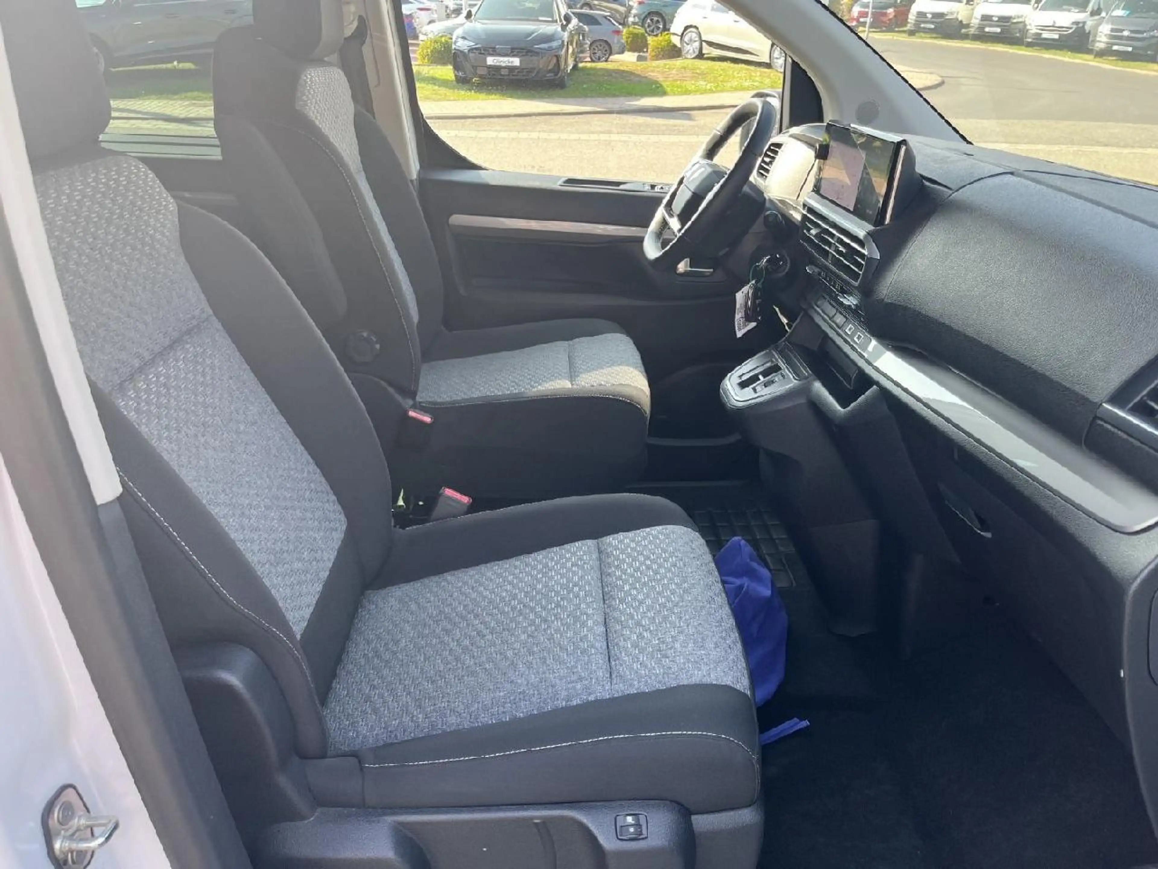 Peugeot Traveller Traveller Active L2 Navi+LED+8 Sitzer+AHK — photo 7
