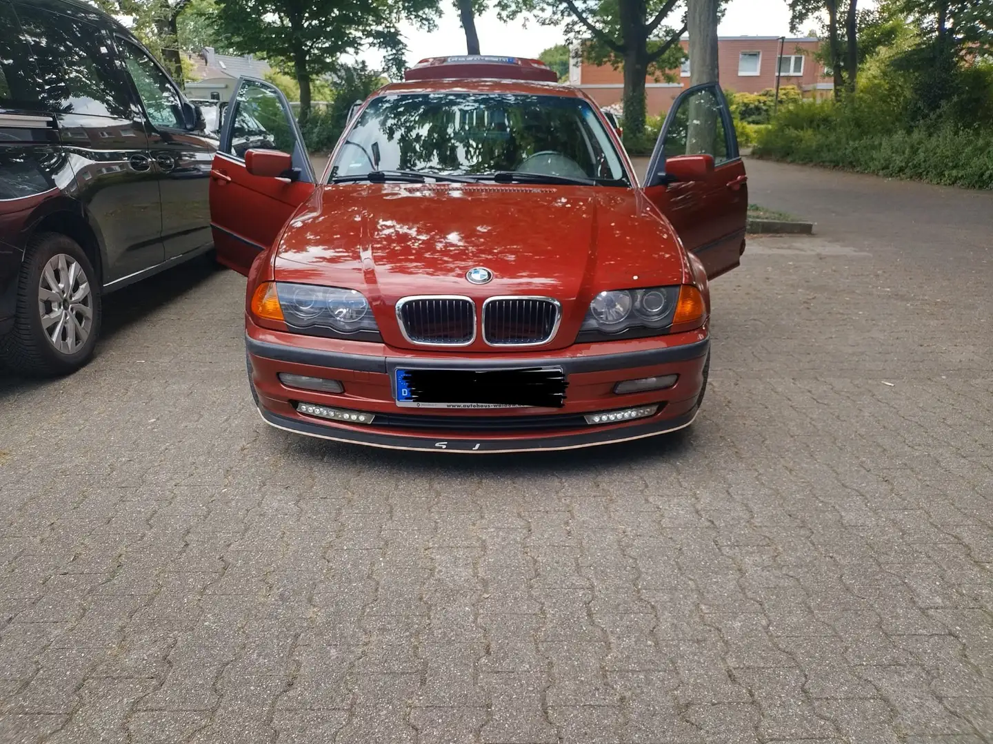 BMW 320 320i Rot - 2