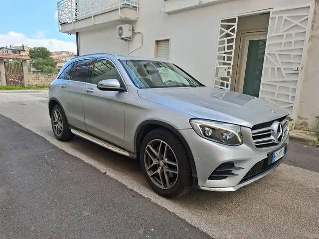 Mercedes-Benz GLC 220