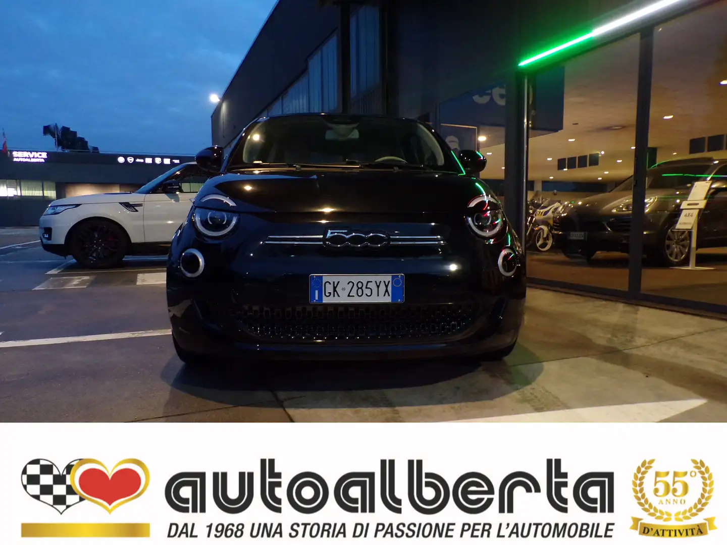 Fiat 500e La Prima 3+1 42 kWh 118cv (KM. 26.972) Чёрный - 2