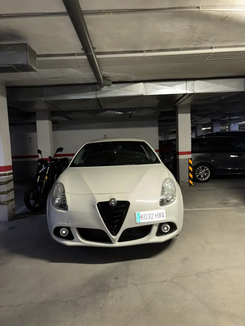 Alfa Romeo Giulietta 1.6JTDm Distinctive - 1