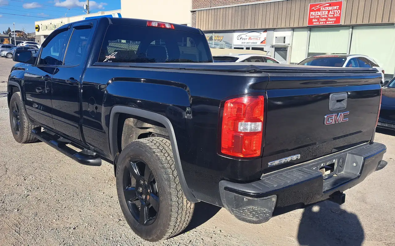 GMC Sierra 1500 снимка GMC Sierra 1500
